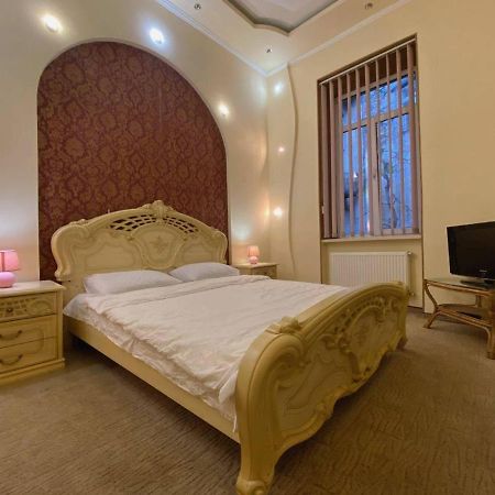 Apartment Veronica In Center Lviv Kültér fotó